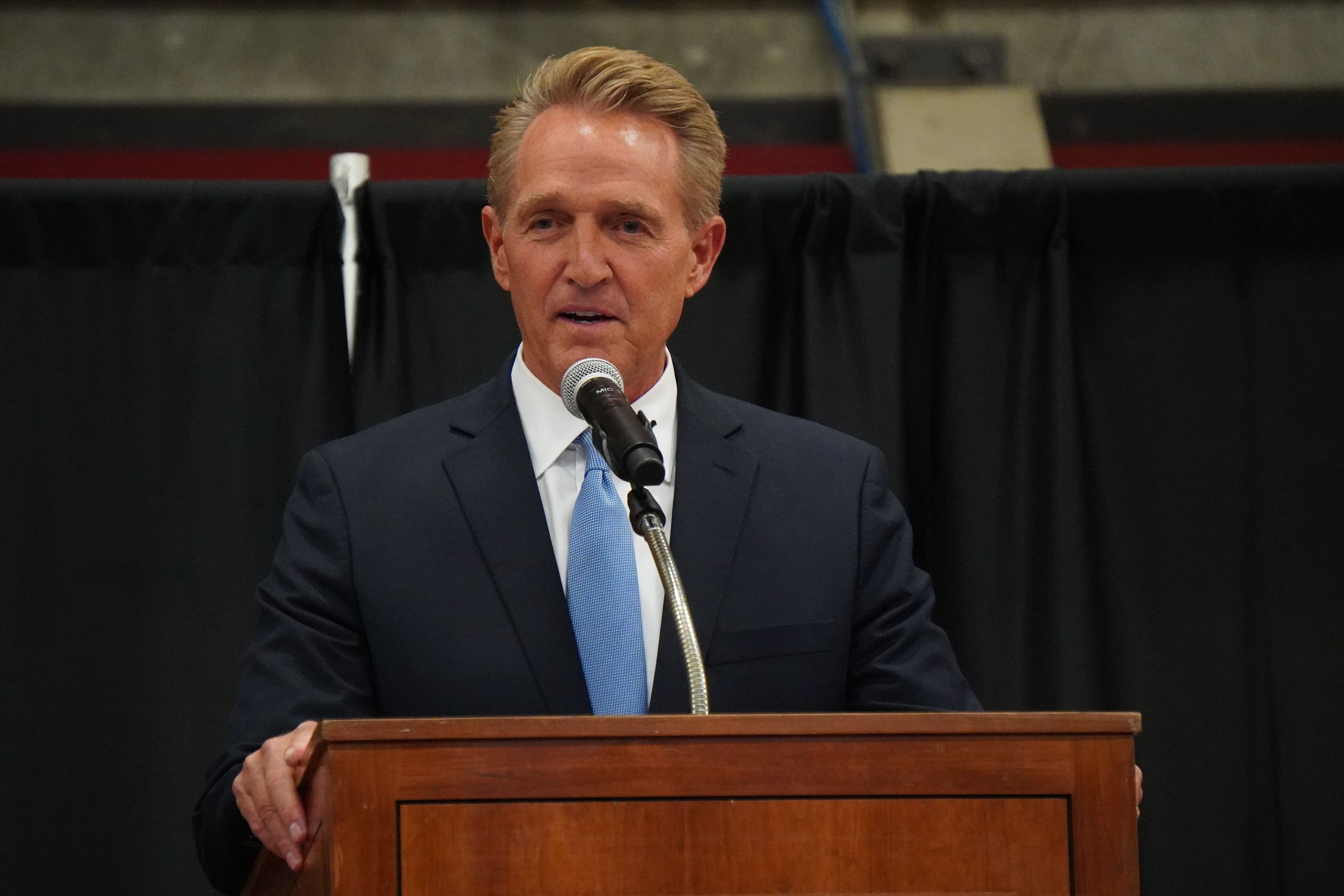 Former Ambassador Jeff Flake on Bridging the Political Divide